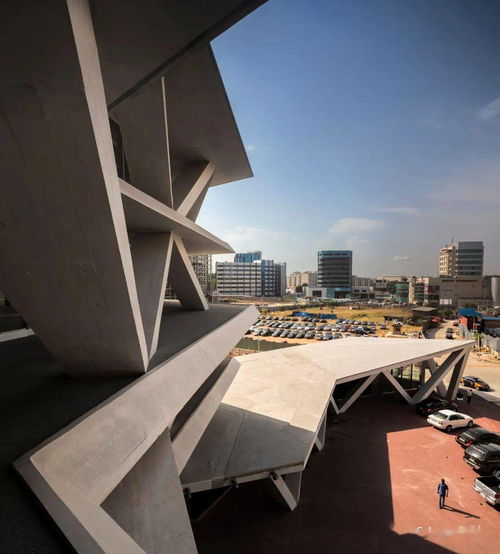 西非第一座获得绿色认证的商业建筑 mc a 建筑设计